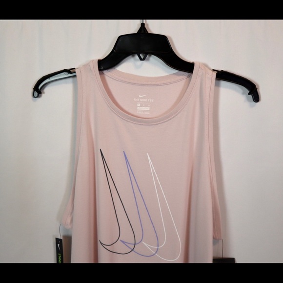 The Nike Tee - Picture 4 of 5